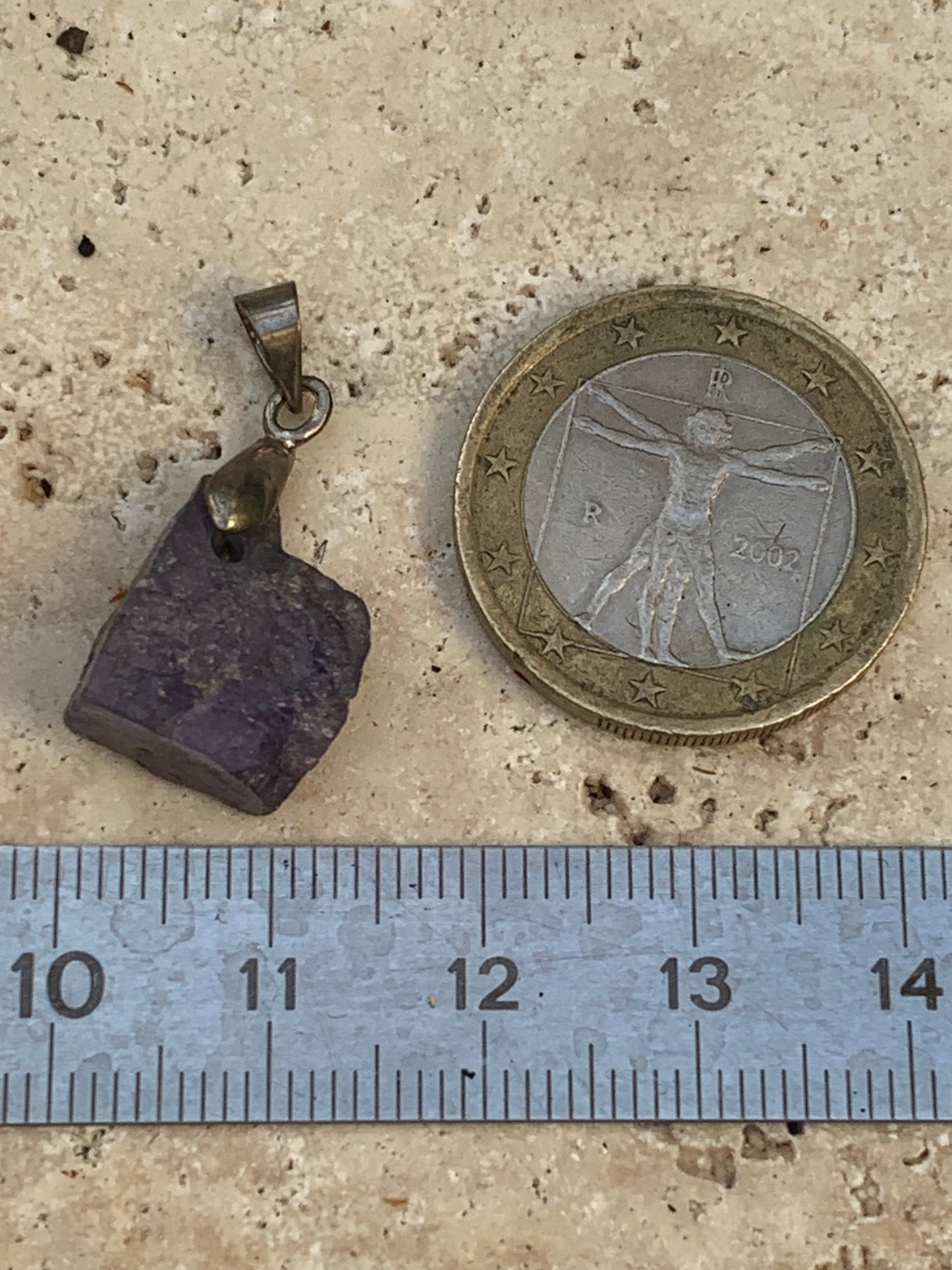 Tanzanite, pendentif de 25mm x 12 x 8 - 12,5 carats. Parfait en bijouterie, collection ,exposition...