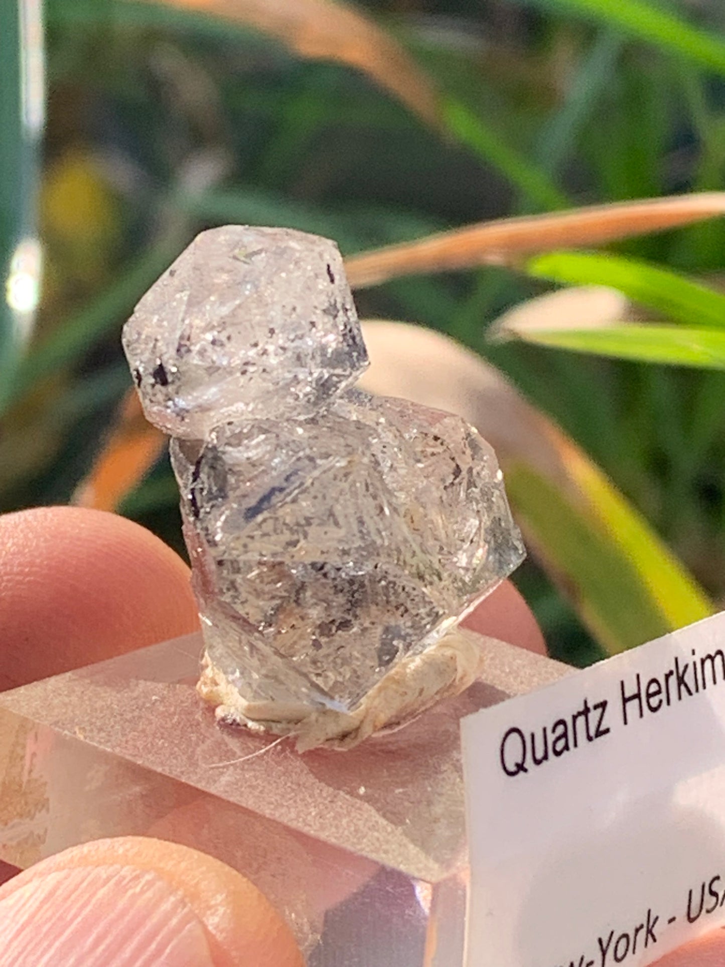 Cristal de roche/ Quartz Herkimer, pièce brute et naturelle, de 30mm x26 x14 - 8,3 grammes. Parfait en collection, exposition, lapidage..., spécimen brut de 32mm x21 x20 - 18 grammes. Parfait en collection, exposition, lapidage...