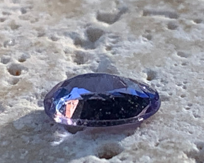 Tanzanite, superbes gemmes de 5mm x 4 x2 - 0,50 carat en moyenne. Vente à l'unité ou lot. Parfait en bijouterie, collection ,exposition...