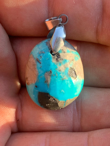 Turquoise Perse/ Iran ! Pendentif en Argent 925 de 40mm de hauteur x 20 x 12 - 8,8 grammes. Vendu avec cordon réglable de couleur noire !