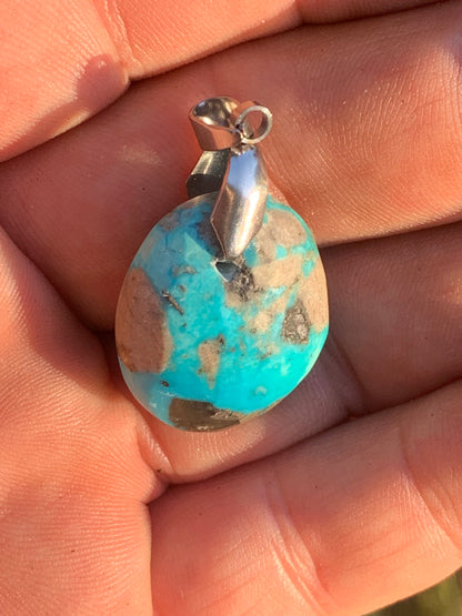 Turquoise Perse/ Iran ! Pendentif en Argent 925 de 40mm de hauteur x 20 x 12 - 8,8 grammes. Vendu avec cordon réglable de couleur noire !