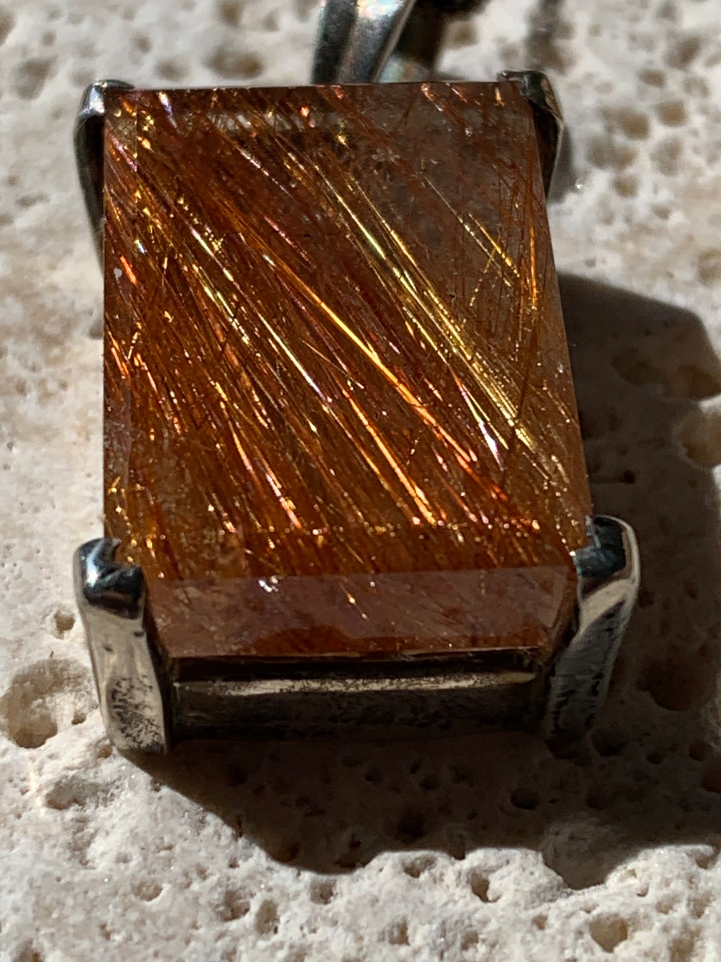 Rock crystal/quartz with golden rutiles, 36mm x 18 x 10 - 10.3 gr., Perfect for jewelry, collections, exhibitions...