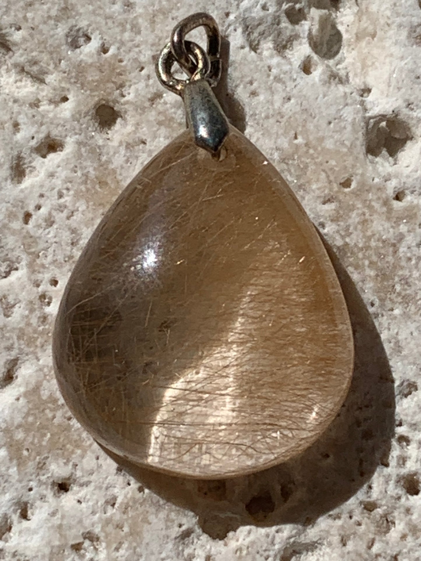 Rock crystal/golden rutile quartz 25mm x15 x7 - 3.9 gr., Perfect for jewelry, collection, exhibition...
