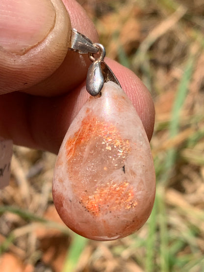 Pierre du Soleil, pendentif de 37mm x17 x8 - 5,7 gr. Superbe pièce prêt à porter ou à offrir !