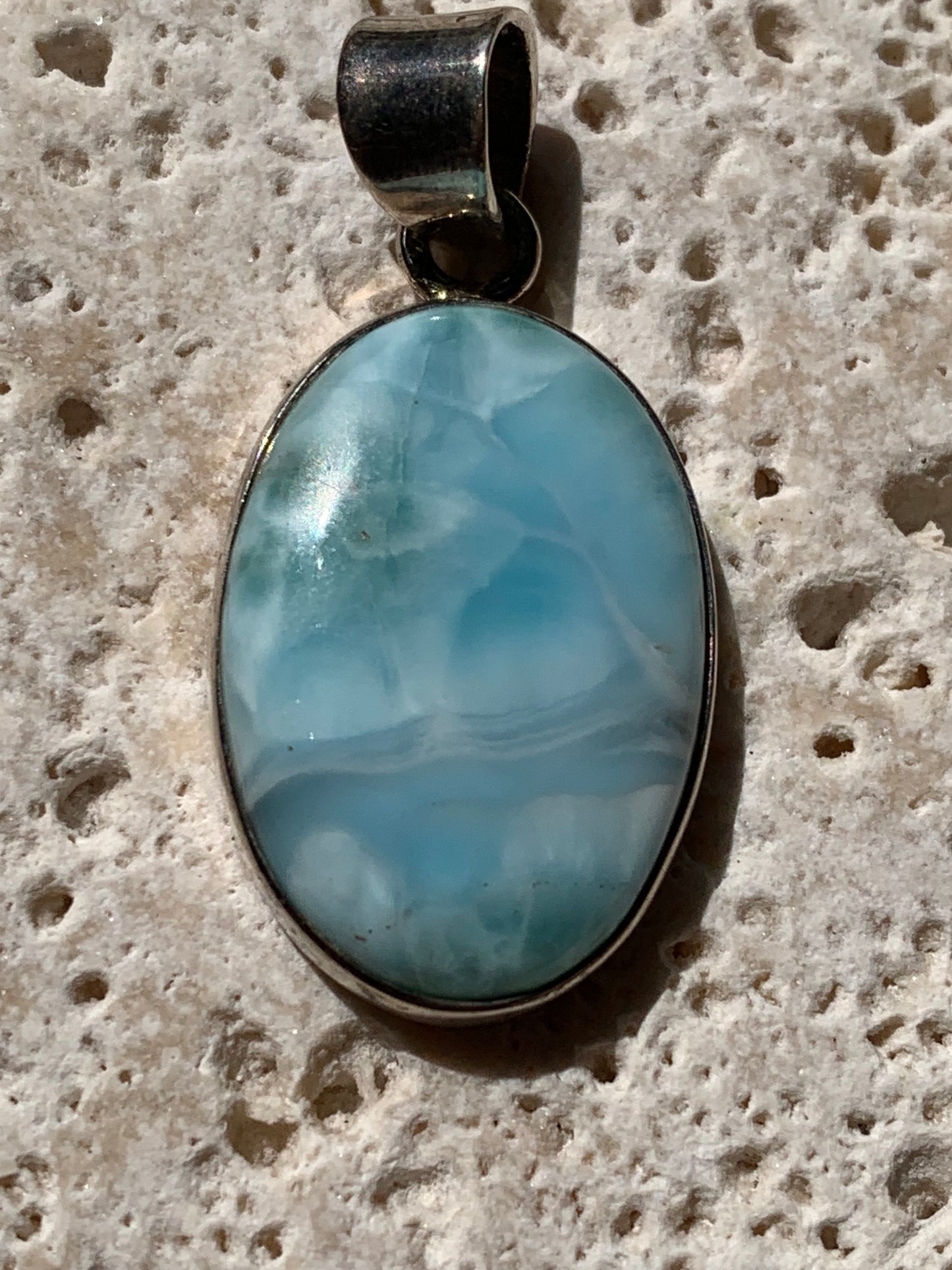Larimar, pendentif en Argent de 35mm de hauteur x 17 x 6 Vendu avec cordon réglable de couleur noire offert !