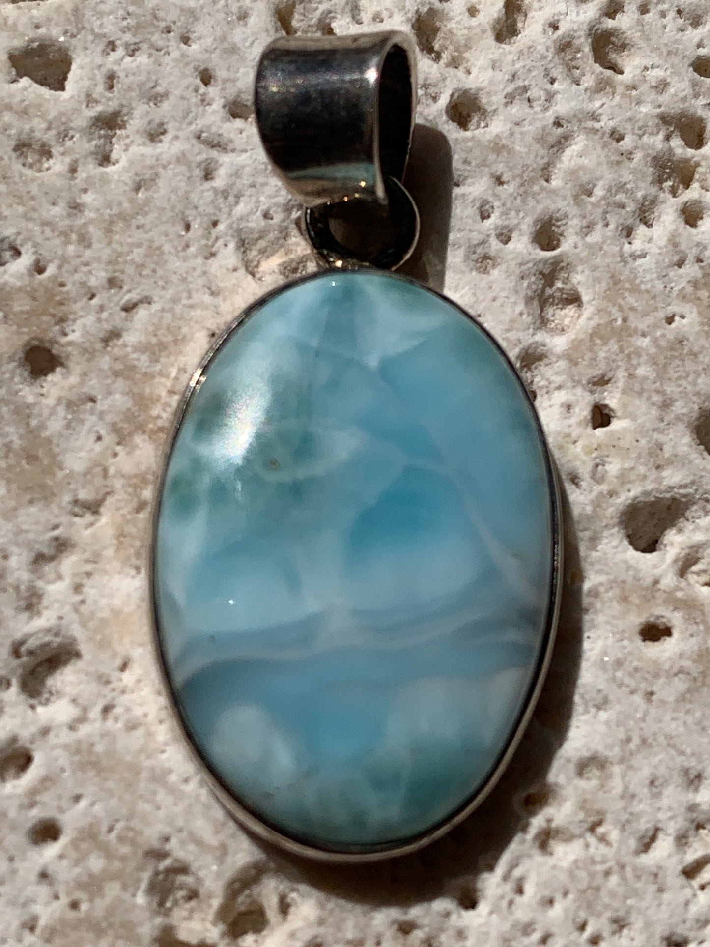 Larimar, pendentif en Argent de 35mm de hauteur x 17 x 6 Vendu avec cordon réglable de couleur noire offert !