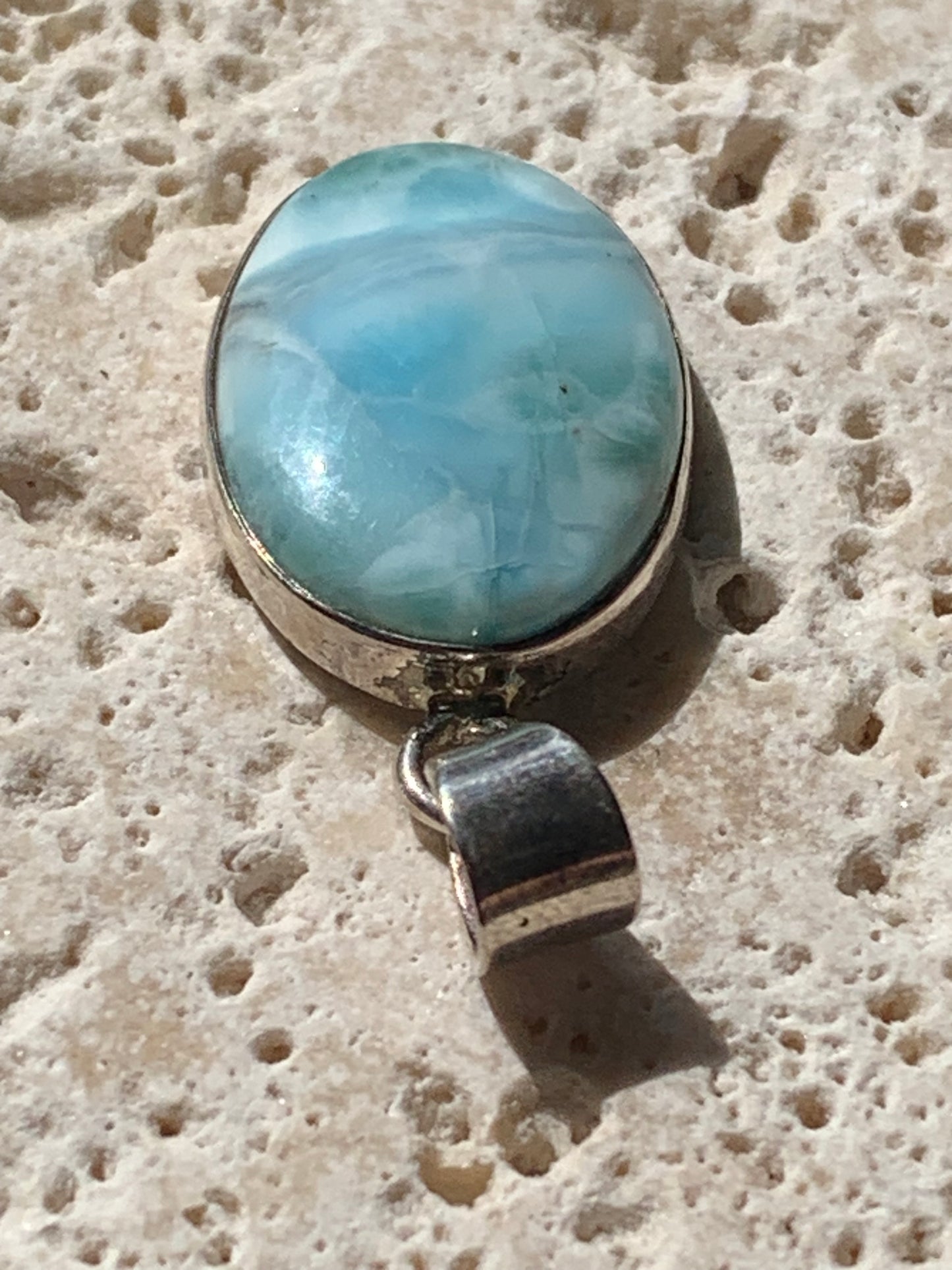 Larimar, pendentif en Argent de 35mm de hauteur x 17 x 6 Vendu avec cordon réglable de couleur noire offert !