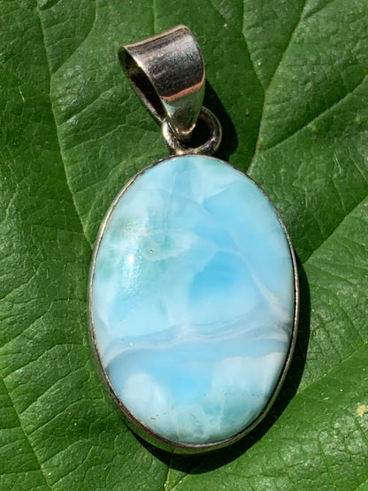 Larimar, pendentif en Argent de 35mm de hauteur x 17 x 6 Vendu avec cordon réglable de couleur noire offert !
