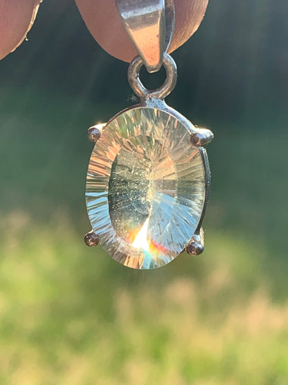 Prasiolite naturelle, superbe pendentif en Argent de 30mm x 14 x 11. Prêt à porter ou pour collection ,exposition...