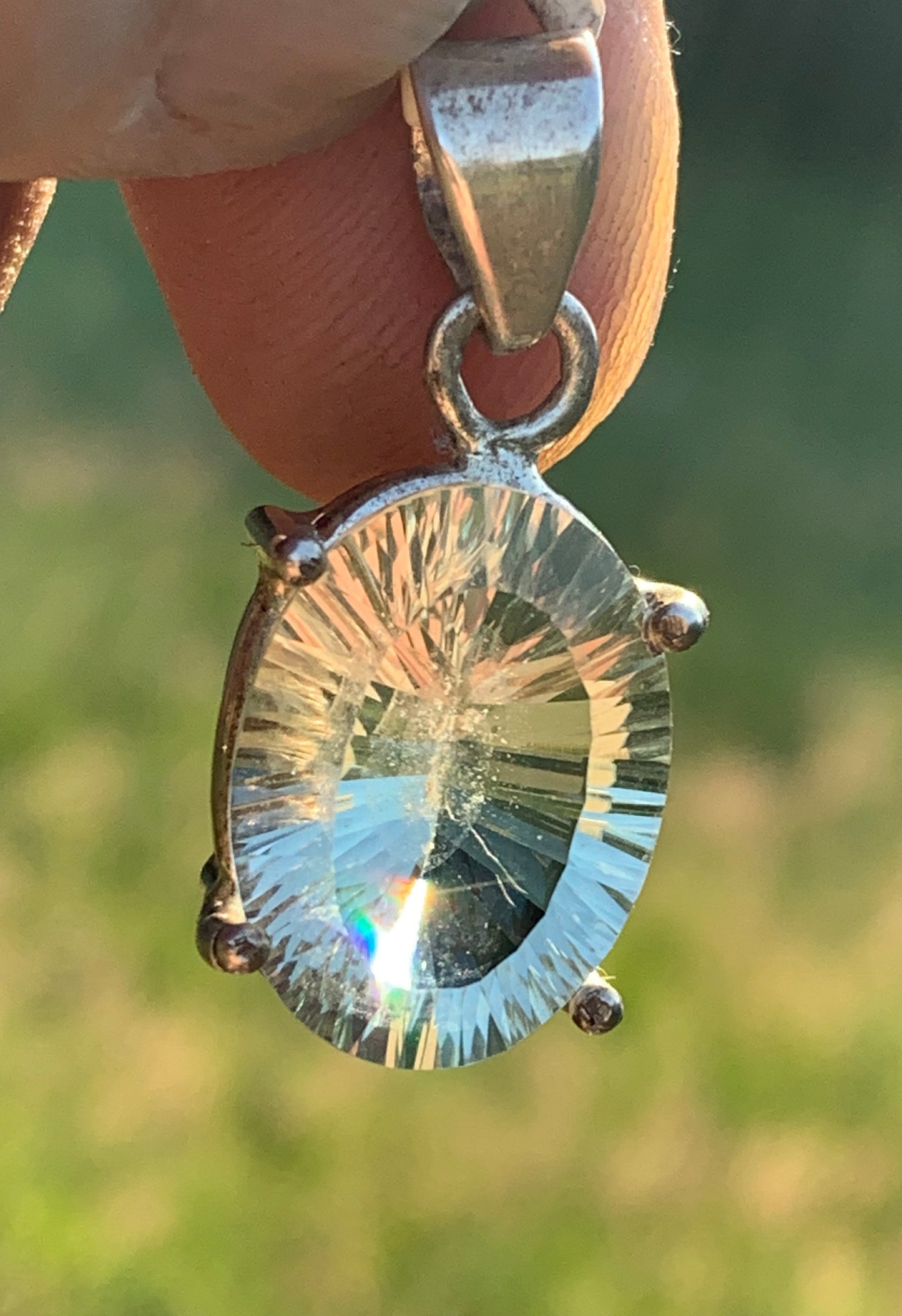 Prasiolite naturelle, superbe pendentif en Argent de 30mm x 14 x 11. Prêt à porter ou pour collection ,exposition...