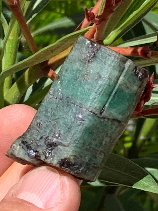 Émeraude, pièce brute de 43mm x 26 x 21 - 42,2 grammes. Parfait en collection, bijouterie, exposition...