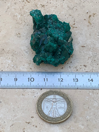 Dioptase, spécimen cristalisé de 46mm x 30 x 20 - 28 grammes ! Rare et puissante en minéralogie et lithothérapie !