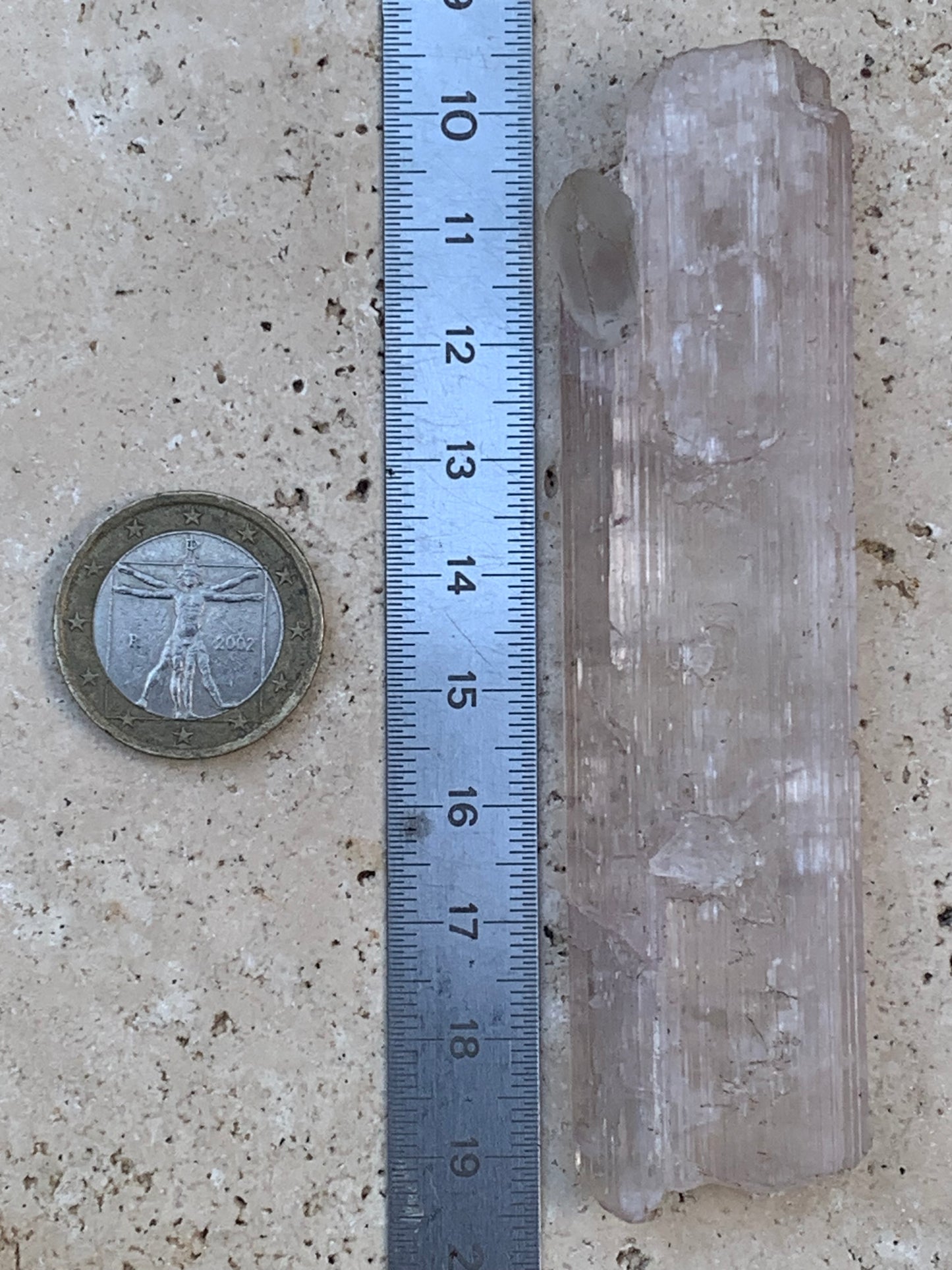 Kunzite avec cristal de roche naissant, spècimen XL (rare) de 100mm x25 x 14 - 54,3 grammes !