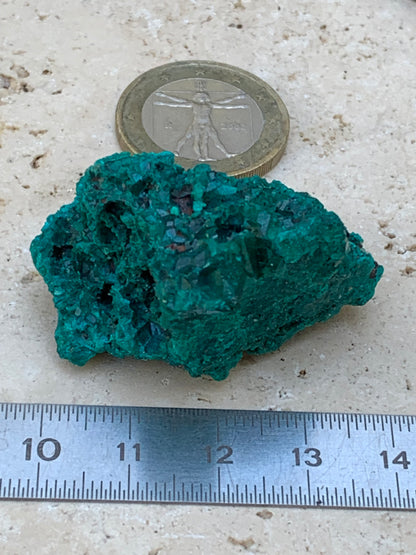 Dioptase, spécimen cristalisé de 42mm x 27 x 27 - 28 grammes ! Rare et puissante en minéralogie et lithothérapie !
