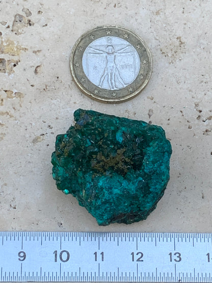 Dioptase, spécimen cristalisé de 32mm x 30 x 24 - 31,3 grammes ! Rare et puissante en minéralogie et lithothérapie !