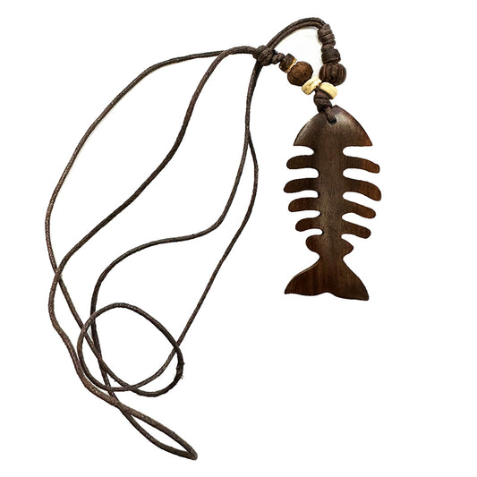 Collier/ sautoir de perles et pendentif en bois. Longueur : environ 50 centimètres. Dimension pendentif : environ 7 x 4 centimètres !
