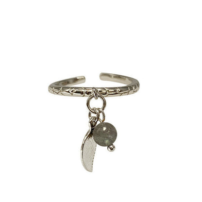 Sélection de 3 jolies bagues avec plumes et pierre au choix : œil de tigre, améthyste, labradorite. Faites en Argent 0.025 ! Taille de 50 à 60 Fr
