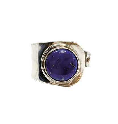 Bague en lapis lazuli, faîte en Argent 0.925. Suerbe pierre au bleu pharaon ! Taille réglable !