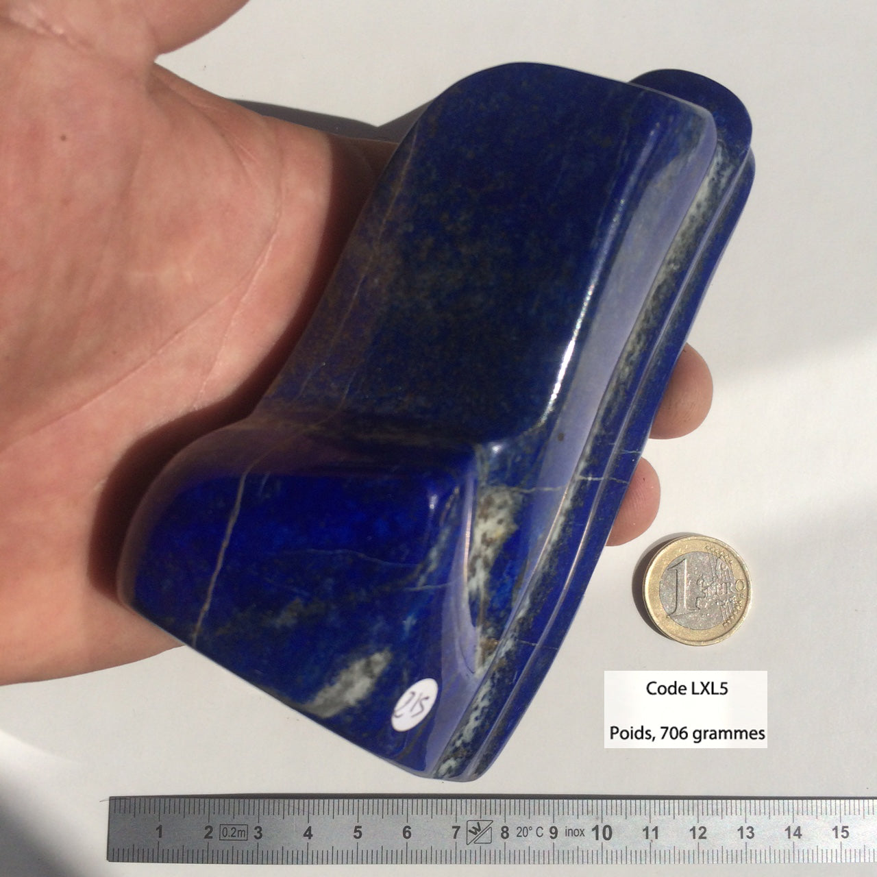 Lapis lazuli, forme libre polie de 131 x 68 x 48 mm - 706 grammes. Un bleu envoûtant et fascinant, pierre des pharaons !