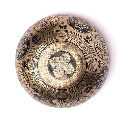 Bowl in 7 metals with engraving of the 'Flower of Life', size 22/24 centimeters - approximately +/- 1400/1600 grams. Sold with a suitable mallet! Magnificent piece 'handmade' in Nepal!