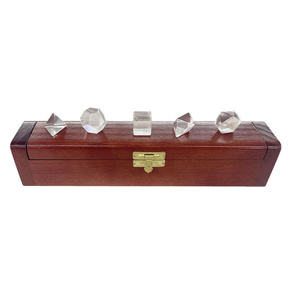Solides de Platon en cristal de roche. Ø de 1.3 à 1.7 cm - 5 à 7gr. Vendu avec ou sans coffret en bois + disque de sélénite en option !