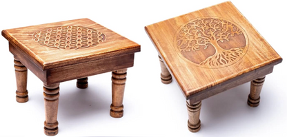 Table d'appoint/ Autel, en bois d'acacia avec motifs 'Fleur ou Arbre de vie', 30x30x23 cm/ 2250gr. - Haute qualité des garvures de symboles !