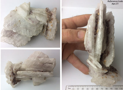 Apophyllite, superbe spécimen naturel de 155 x 125 x 70 mm - 725 grammes. Magnifique pièce de minéralogie du Brésil !