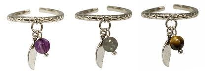 Sélection de 3 jolies bagues avec plumes et pierre au choix : œil de tigre, améthyste, labradorite. Faites en Argent 0.025 ! Taille de 50 à 60 Fr