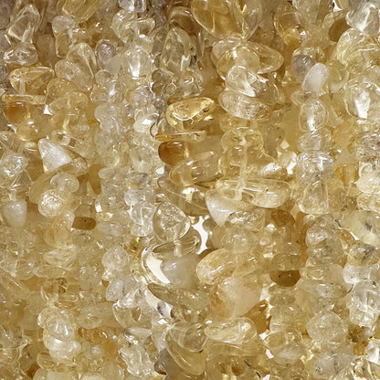 Citrine, bracelet de 17 à 21cm, collier de 42cm et sautoir de 85cm. Perles de type 'baroque/ chips' de formes naturelles montées sur fil élastique ou fil d'acier de haute résistance !
