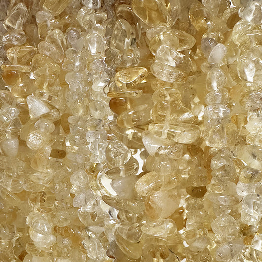 Citrine, bracelet de 17 à 21cm, collier de 42cm et sautoir de 85cm. Perles de type 'baroque/ chips' de formes naturelles montées sur fil élastique ou fil d'acier de haute résistance !