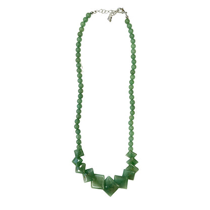 Aventurine, collier de 50 centimètres. Perles rondes avec panoramique en plaquette carrée, sur fil d'acier de haute résistance !