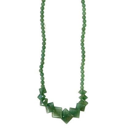 Aventurine, collier de 50 centimètres. Perles rondes avec panoramique en plaquette carrée, sur fil d'acier de haute résistance !
