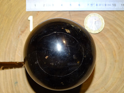 Sélection de sphères en Tourmaline noire, de 45 et 65 millimètres - 127 et 343 grammes. Pierre d'ancrage puissante, parfait pour la lithothérapie, collection, exposition... !