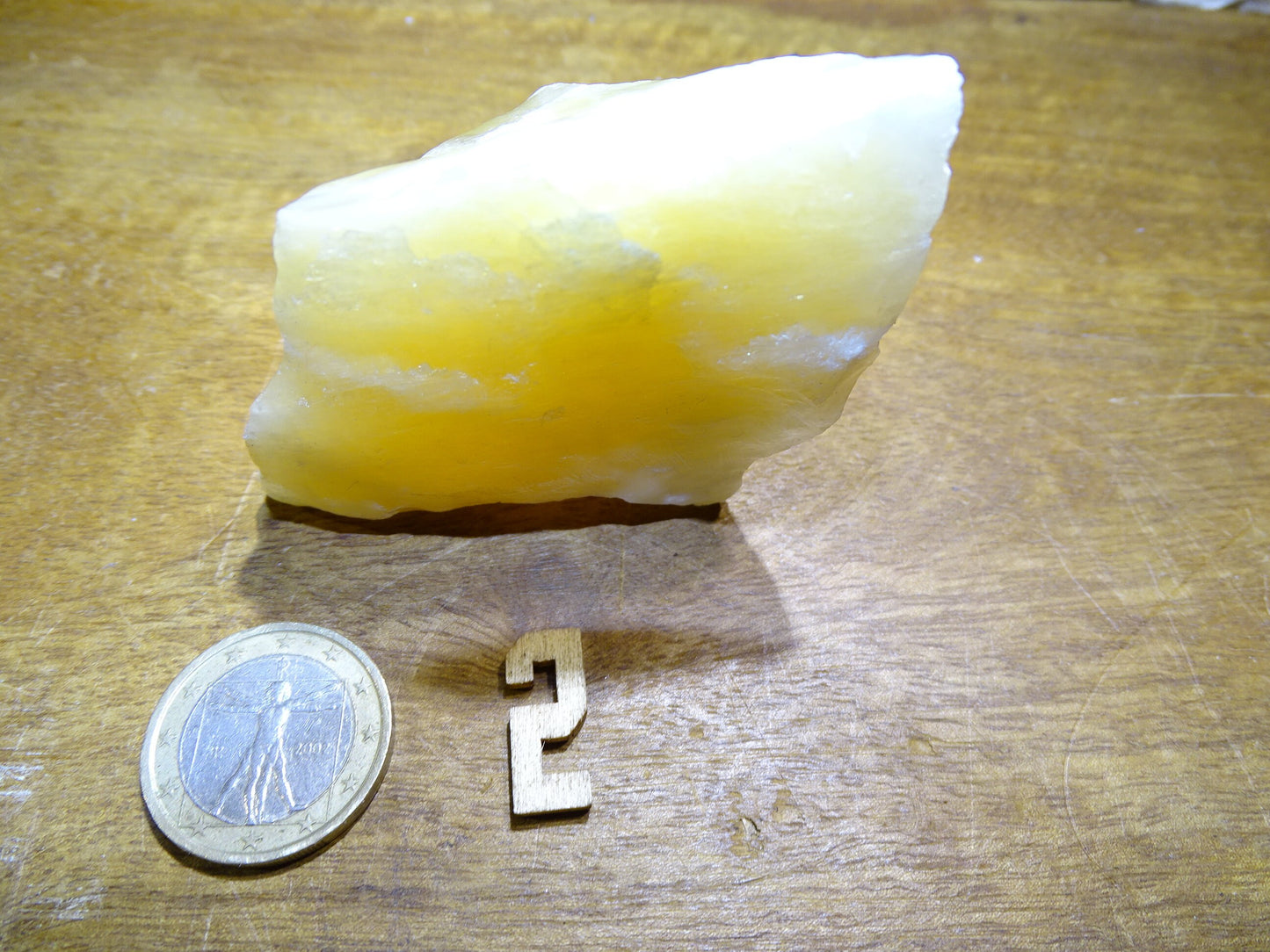 Calcite Orange, pièces naturelles brutes au choix de 50 x 40 x 40mm - 35/40 gr. environ !