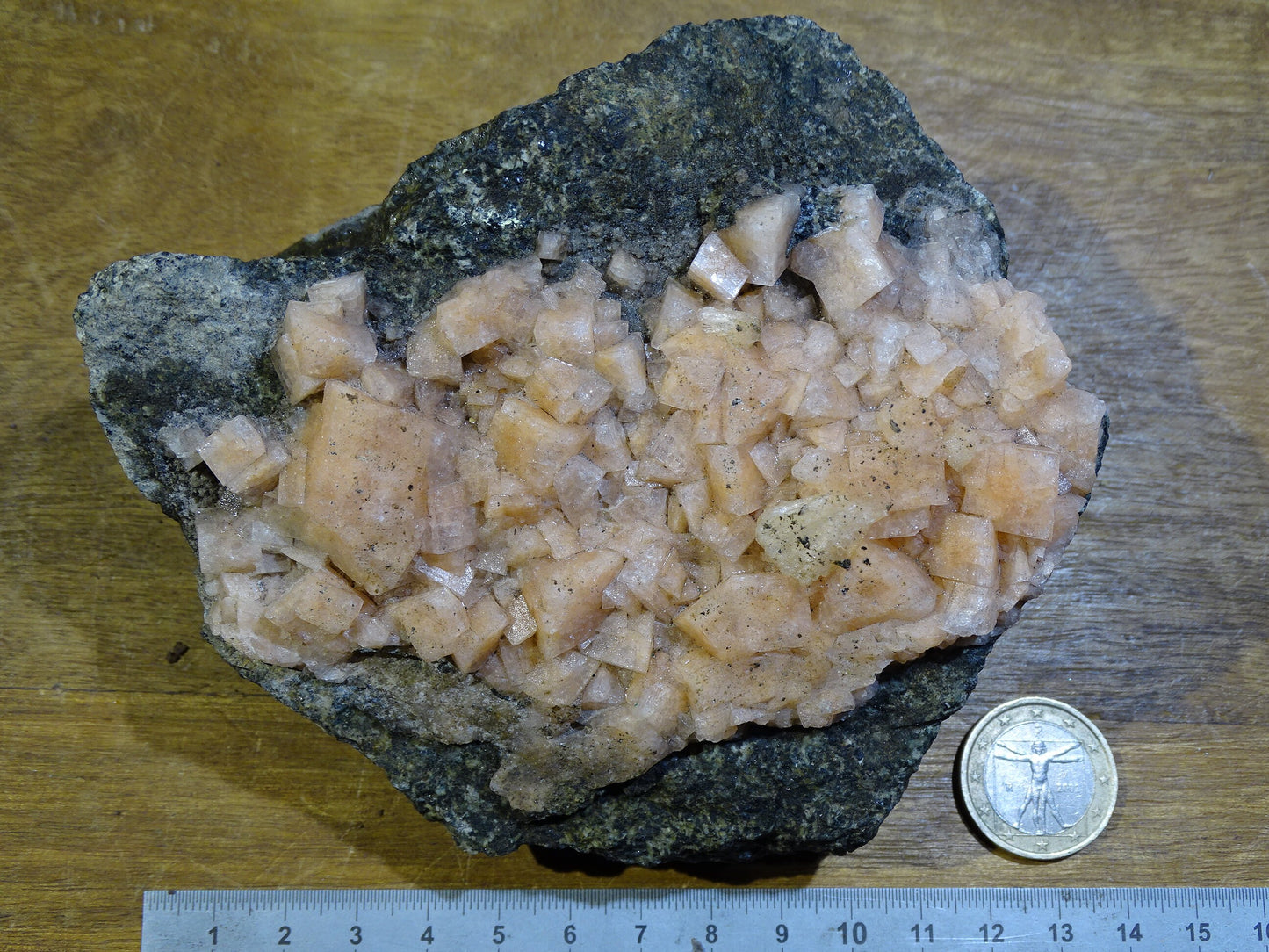 Chabazite, famille des Zéolite – Spécimen brut et naturel de 140 x 140 x 80 mm - 235 grammes !