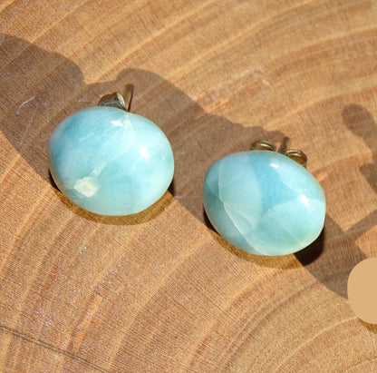 Studs/Larimar earrings from the Dominican Republic, AA to AAA quality. 0.925 silver finish, perfect!