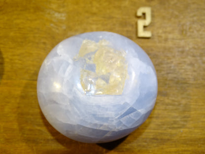 Calcite bleue, spécimens de galets XL au choix, de 50 x 40 x 30mm - 35 à 50 gr. environ !