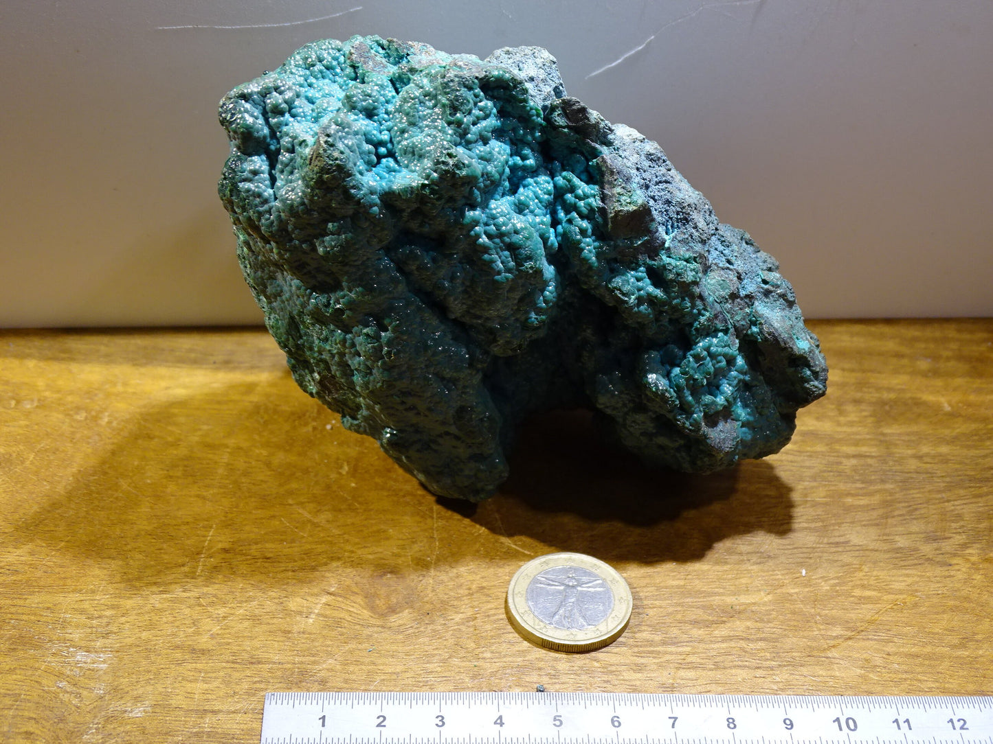 Chrysocolle, superbe spécimen brut de 110 x 90 x 80 - 245 grammes !