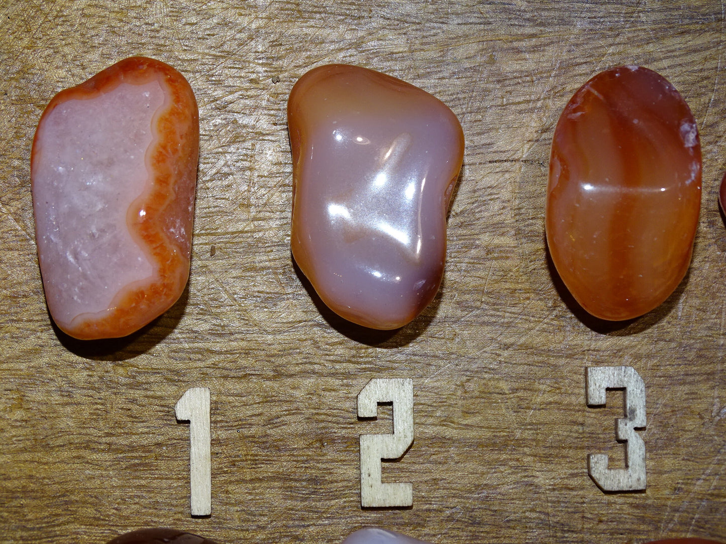 Cornaline, pierres roulées (polie), modèles au choix de 30 x 30 x 20 millimètres - de 15 à 20 grammes !