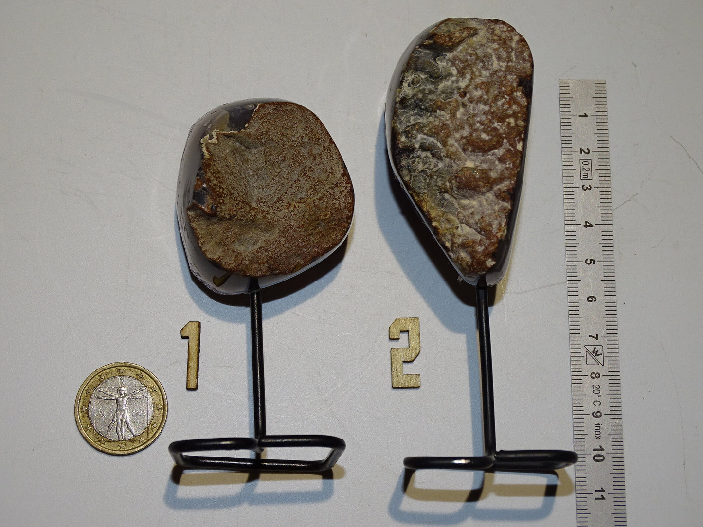 Améthyste, petite druse avec socle en métal sur mesure. 10,5 cm de haut x4 x4 - 150 gr. Superbe qualité AA, en provenance du Brésil !