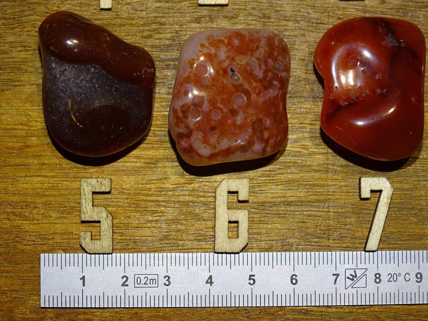 Cornaline, pierres roulées (polie), modèles au choix de 30 x 30 x 20 millimètres - de 15 à 20 grammes !