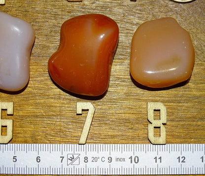Cornaline, pierres roulées (polie), modèles au choix de 30 x 30 x 20 millimètres - de 15 à 20 grammes !
