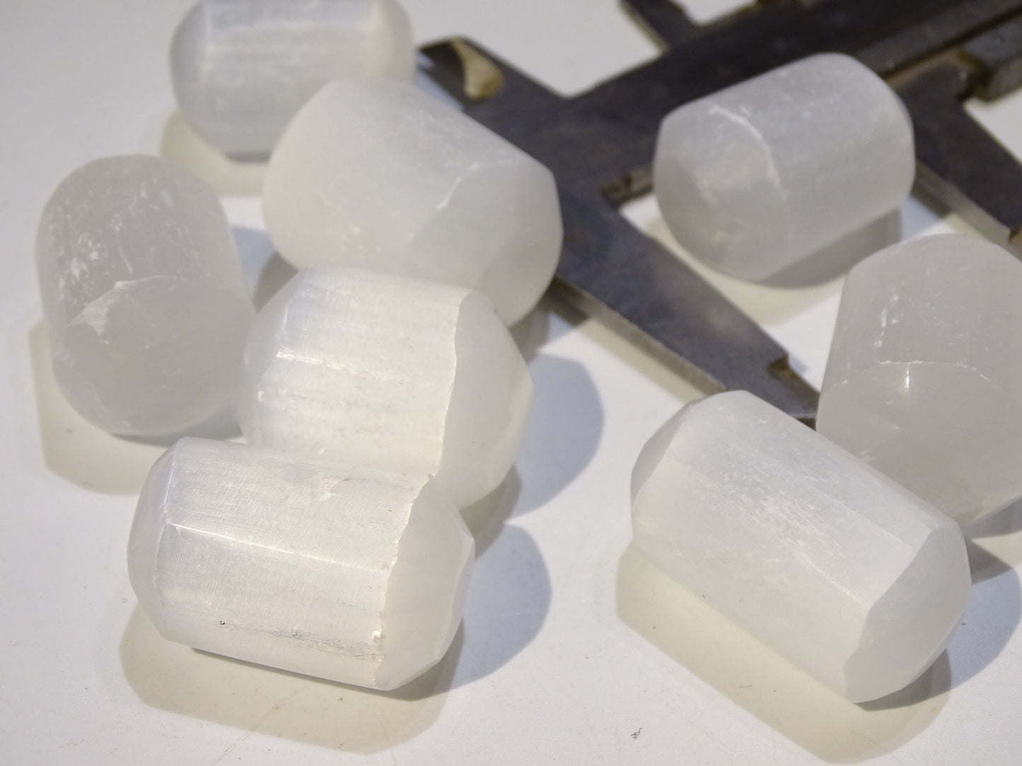 Sélénite - Cylindre de 30 à 40 x 20 x 20mm, parfait pour le format 'poche' !