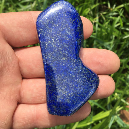 Lapis lazuli, forme libre polie de 74 x 38 x 18 mm - 100 grammes. Un bleu envoûtant et fascinant, pierre des pharaons !