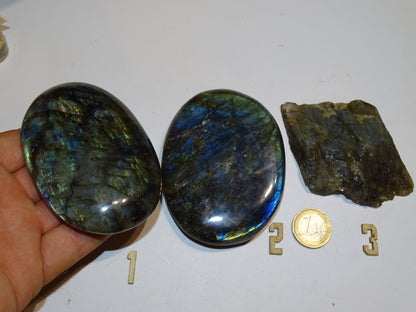 Labradorite, 2 pierres plates XL, modèles au choix, environ 100 x 65 x 23 mm - 225 grammes environ + 1 morceau brut 1 face polie. Très belle qualité, des reflets hologramme incroyable !