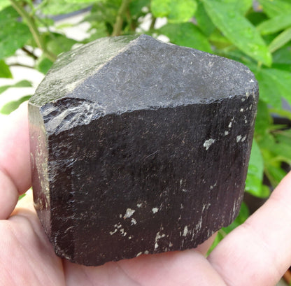 Black tourmaline, natural 3-sided specimen measuring 80 x 65 x 70 mm - 555 grams. A very beautiful and unique piece! 