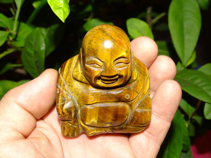 Bouddha rieur en pierre d'oeil de tigre, fait main. 70 millimètres de hauteur x 55 x 30 - Superbe petite pièce !