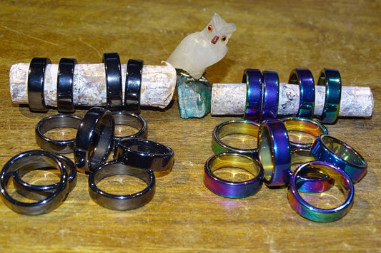 Bague/ Anneau/ Jonc en hématite ou Hématite Arc en ciel, disponible de la taille : 50 fr. à 70. Très belle qualité , vendu à l'unité ou par 2. Le cadeau parfait !