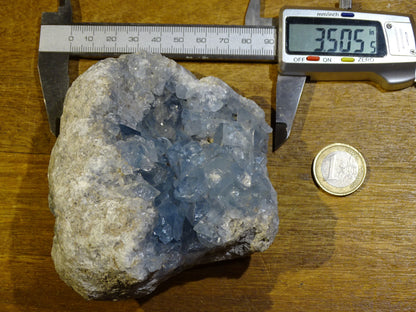 Célestite/ Célestine ou Quartz Bleu, géode de 817 grammes, 105 x 95 x 60 millimètres. Superbe qualité, parfait pour vos collections, expositions...