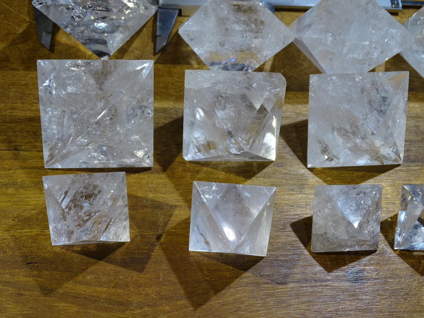 Rock crystal octahedron, one of the 5 Solids/Platonic Solids, size S to XL, sold individually. Piece dimensions: approximately 1.5 to 6 cm. Grade A to AAA! Perfect for studying sacred geometry and its applications! 